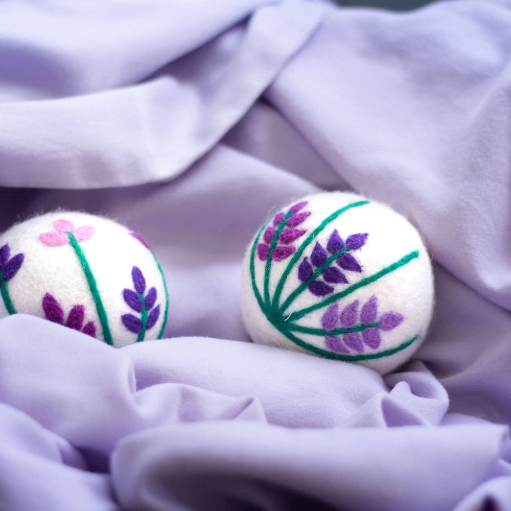 
                      
                        Lavender Fields Set of 3 Eco Dryer Balls - BEE
                      
                    