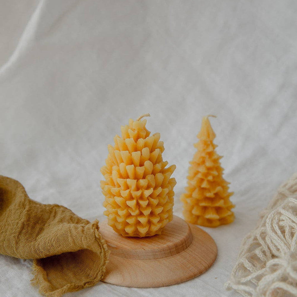 Festive Beeswax Tree Candle - Sustainable Holiday Candles